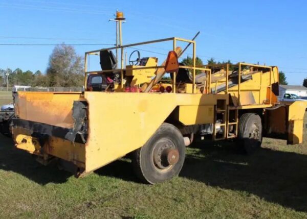 2010 Rosco Chip Spreader - Image 3
